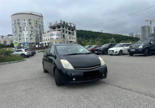 Аренда Toyota Prius 2008 во Владивостоке